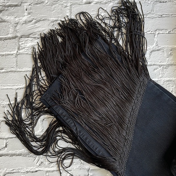 ZARA | Fringe hem crop jeans in black - Picture 4 of 13